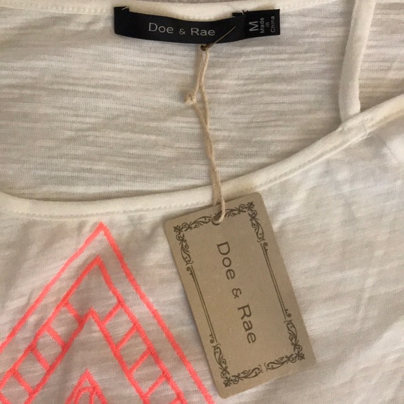 Doe and Rae off the shoulder white and coral top - Picture 4 of 4